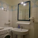 Apartment Lounge Del Duca, Centralissimo Bicamere Su Due Livelli - Posto Auto A Richesta *