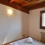 Lounge Del Duca, Centralissimo Bicamere Su Due Livelli - Posto Auto A Richesta Apartment