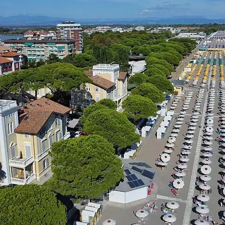 Lounge Del Duca, Centralissimo Bicamere Su Due Livelli - Posto Auto A Richesta