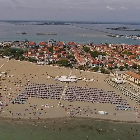 Apartment Lounge Del Duca, Centralissimo Bicamere Su Due Livelli - Posto Auto A Richesta
