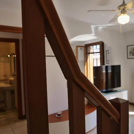 Apartment Lounge Del Duca, Centralissimo Bicamere Su Due Livelli - Posto Auto A Richesta