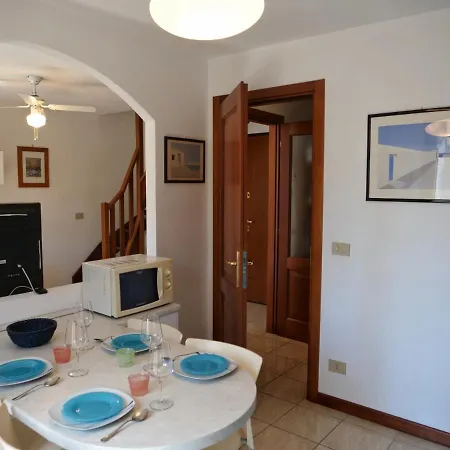 Lounge Del Duca, Centralissimo Bicamere Su Due Livelli - Posto Auto A Richesta Appartement *