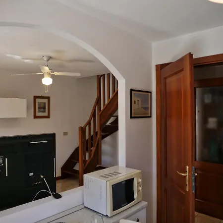 Apartment Lounge Del Duca, Centralissimo Bicamere Su Due Livelli - Posto Auto A Richesta *