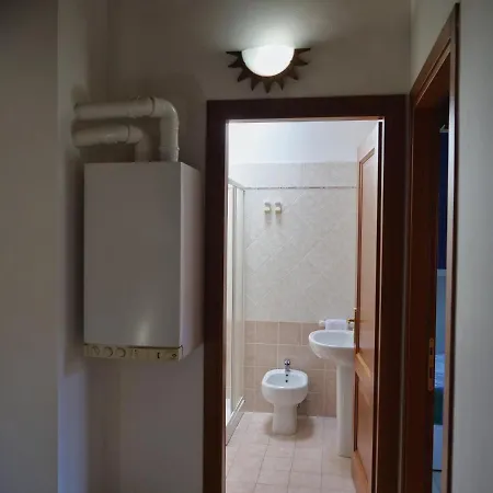 Apartman Lounge Del Duca, Centralissimo Bicamere Su Due Livelli - Posto Auto A Richesta Grado