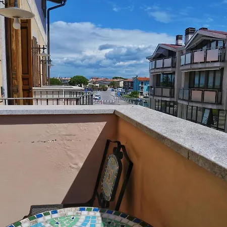 Apartman Lounge Del Duca, Centralissimo Bicamere Su Due Livelli - Posto Auto A Richesta Grado