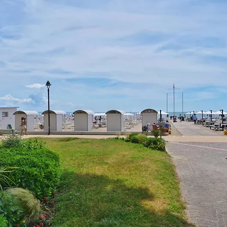 Appartement Lounge Del Duca, Centralissimo Bicamere Su Due Livelli - Posto Auto A Richesta