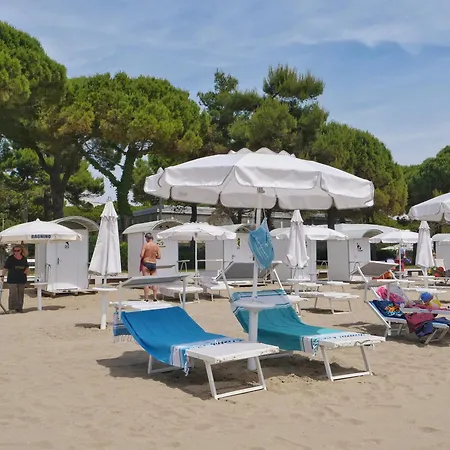 Appartement Lounge Del Duca, Centralissimo Bicamere Su Due Livelli - Posto Auto A Richesta Grado