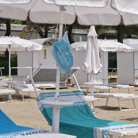 Lounge Del Duca, Centralissimo Bicamere Su Due Livelli - Posto Auto A Richesta