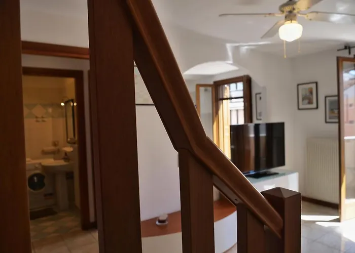 Appartement Lounge Del Duca, Centralissimo Bicamere Su Due Livelli - Posto Auto A Richesta