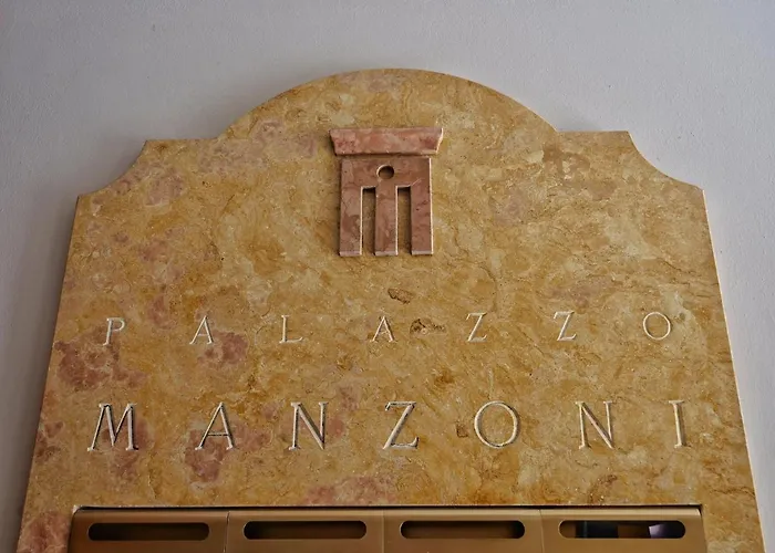 Apartment Lounge Del Duca, Centralissimo Bicamere Su Due Livelli - Posto Auto A Richesta Grado