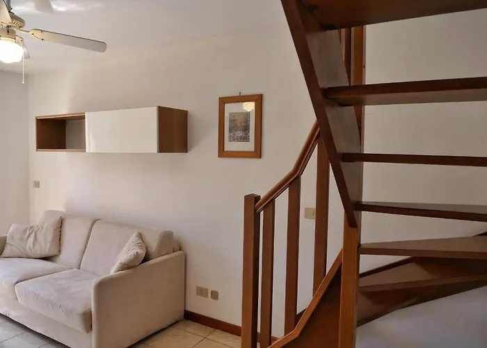 Lounge Del Duca, Centralissimo Bicamere Su Due Livelli - Posto Auto A Richesta Apartment Grado