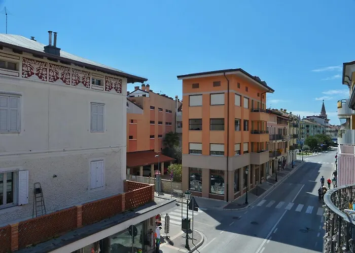 Lounge Del Duca, Centralissimo Bicamere Su Due Livelli - Posto Auto A Richesta * Grado