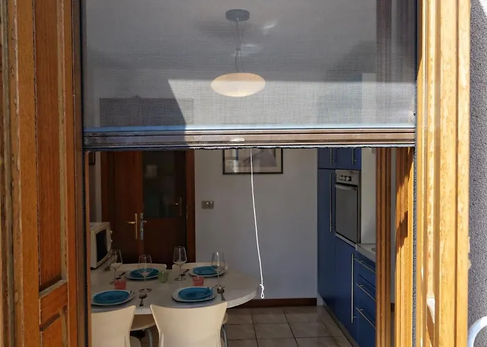 Lounge Del Duca, Centralissimo Bicamere Su Due Livelli - Posto Auto A Richesta Grado