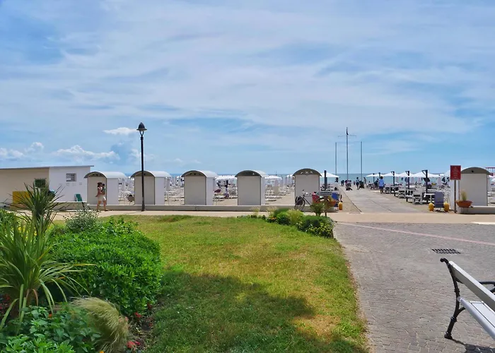 Appartement Lounge Del Duca, Centralissimo Bicamere Su Due Livelli - Posto Auto A Richesta