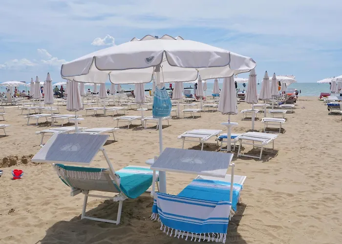 Lounge Del Duca, Centralissimo Bicamere Su Due Livelli - Posto Auto A Richesta * Grado